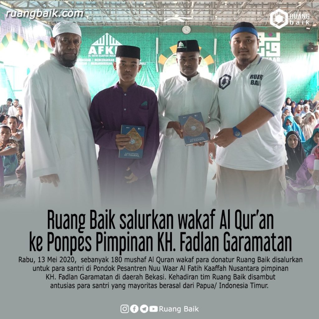 menyalurkan Al Quran Untuk Santri KH Fadlan G