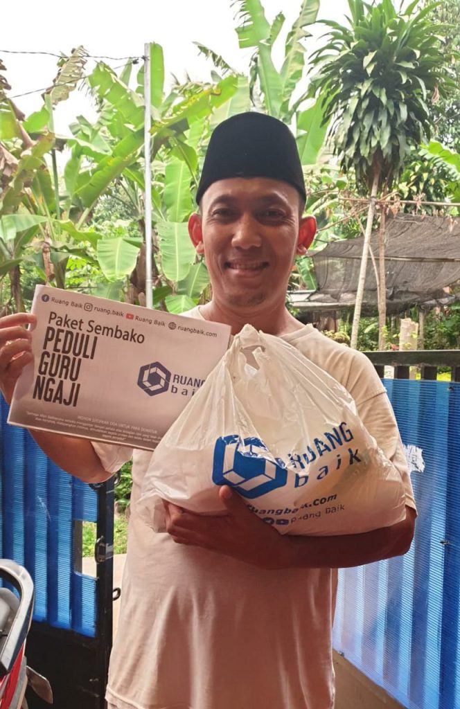 Ustadz di wilayah Gunung Sindur