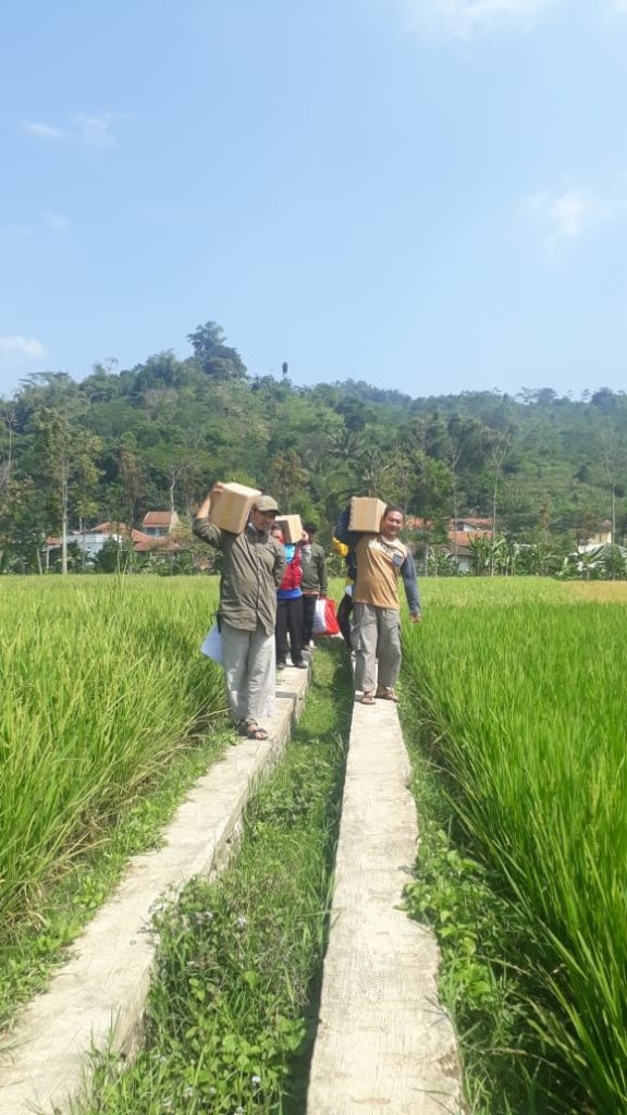 Perjalanan team saat menyalurkan