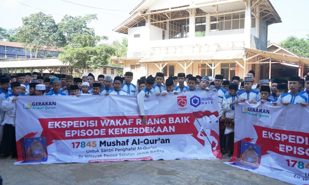 Semarakkan Kemerdekaan RI, 17845 Al Quran Wakaf Disalurkan Ke Selatan Jawa Barat