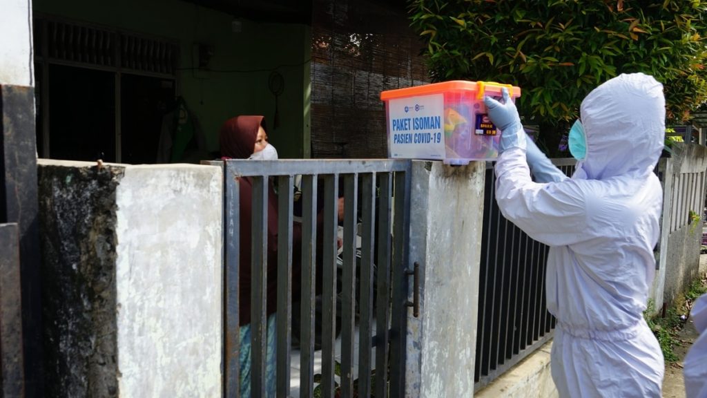 Ruang Baik Salurkan Paket Isoman Untuk Pasien Covid Selama PPKM