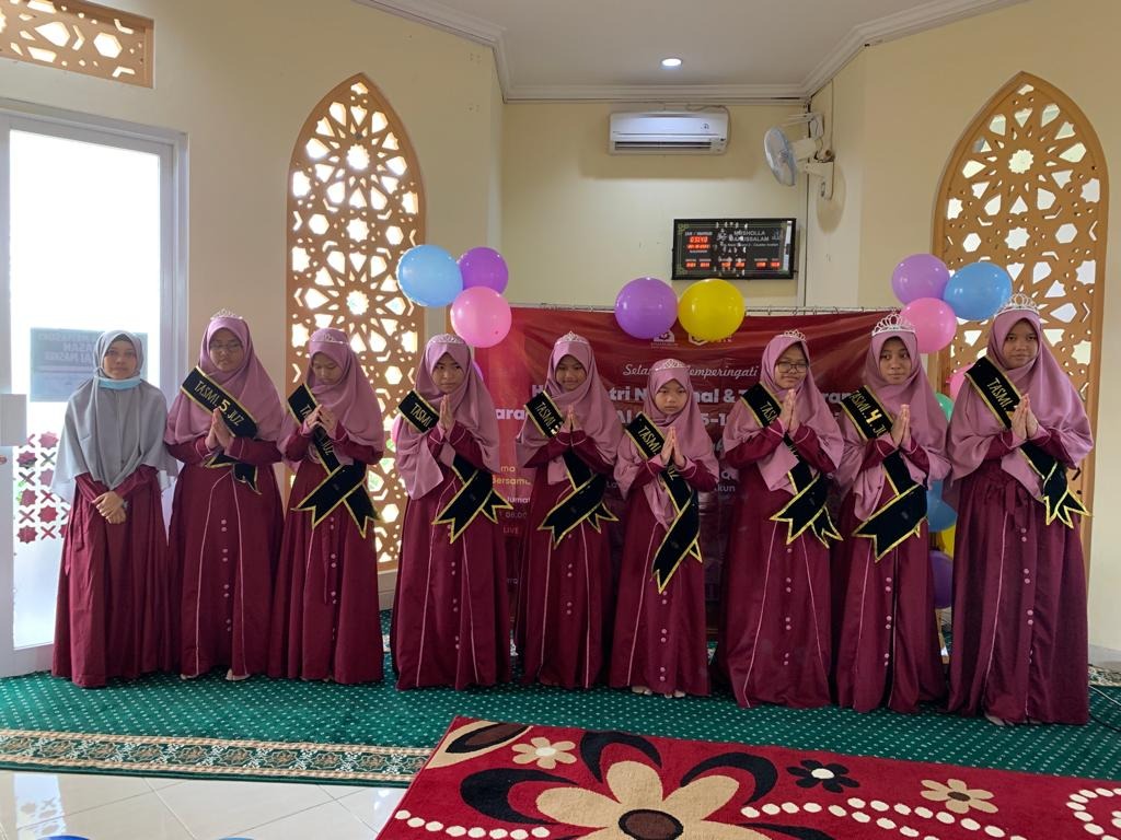 Santriwati RTQ Khairukum yang Telah mengikuti Tasmi 5 - 10 Juz Al Quran
