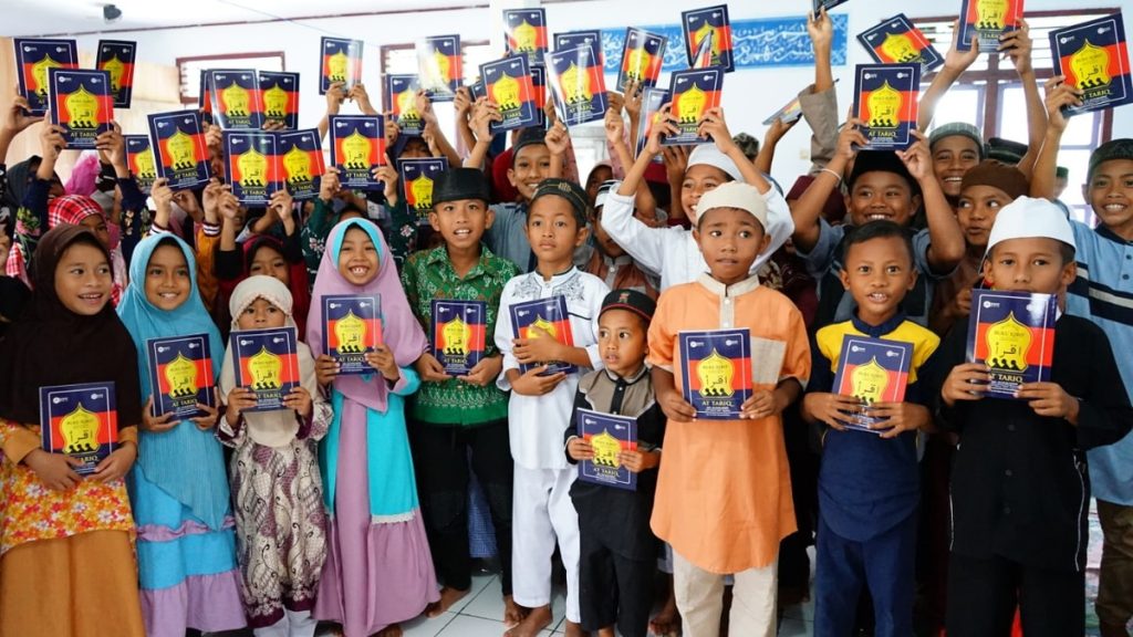 senyum Bahagia para Santri TPQ Sofifi