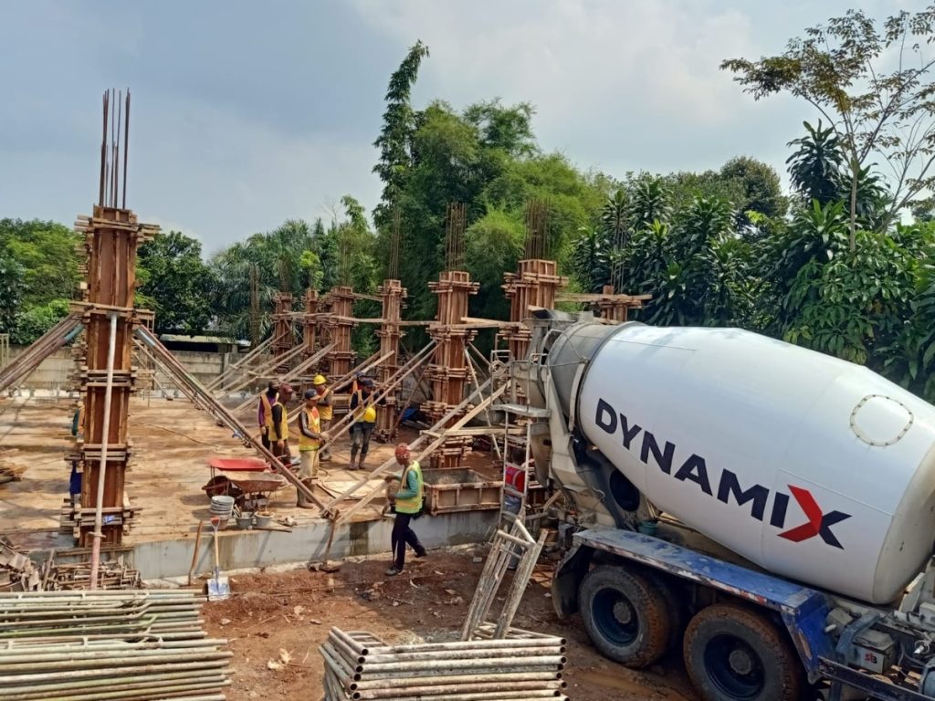 25 Juli 2022 - Proses pengecoran Kolom Lantai 1
