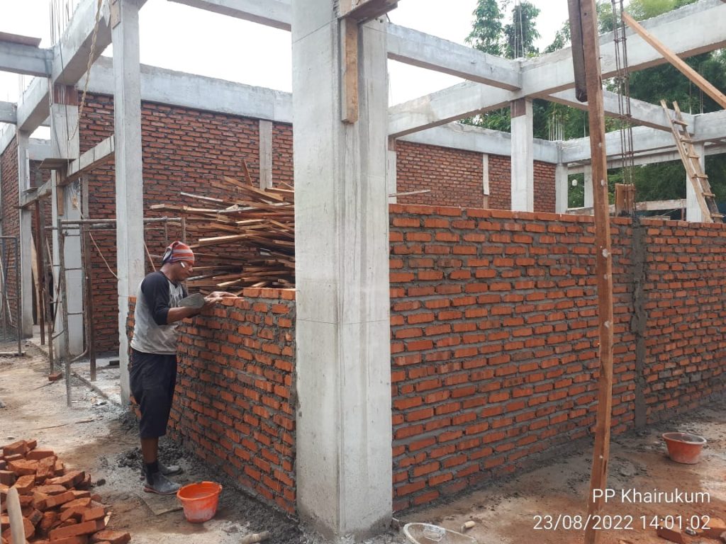 Pemasangan Dinding Kamar Musyrifah