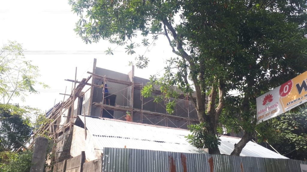 Tampak depan asrama RTQ Khairukum