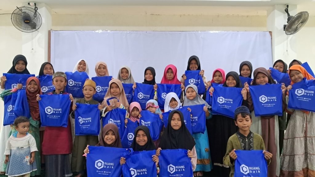 Santri Khairukum Dilatih Mengajar Anak-Anak Lewat Sanlat