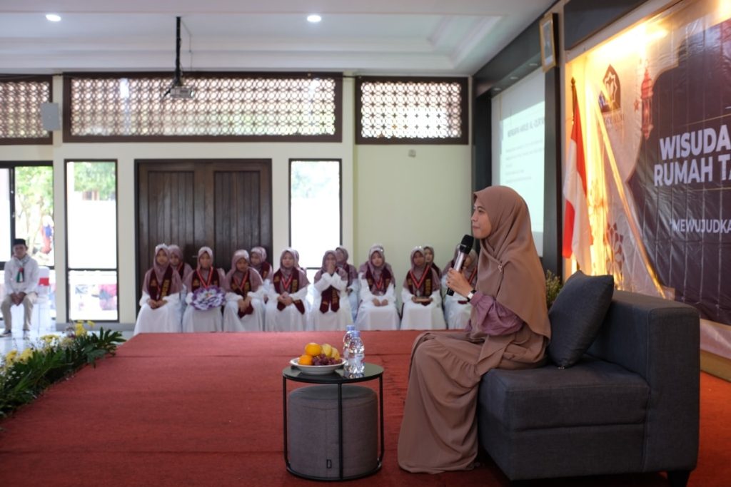 Ustadzah Syifa Nurfadhilah