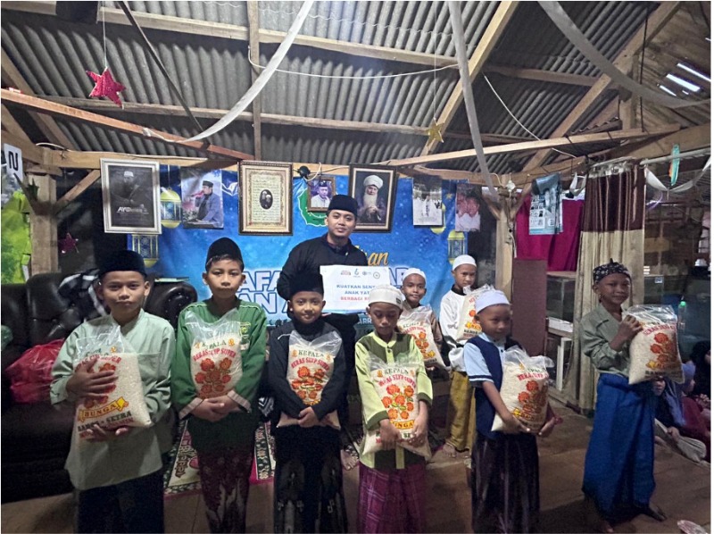 Penyaluran bersama anak yatim Bojong Gede
