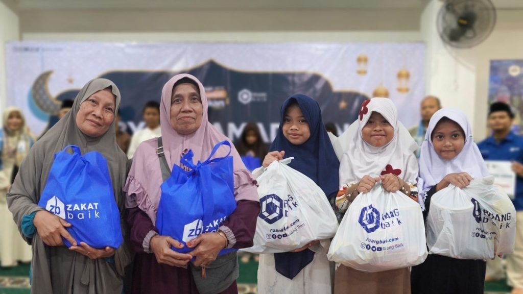 50 Yatim dan 40 Lansia Doakan Kebaikan untuk Ruang Baik