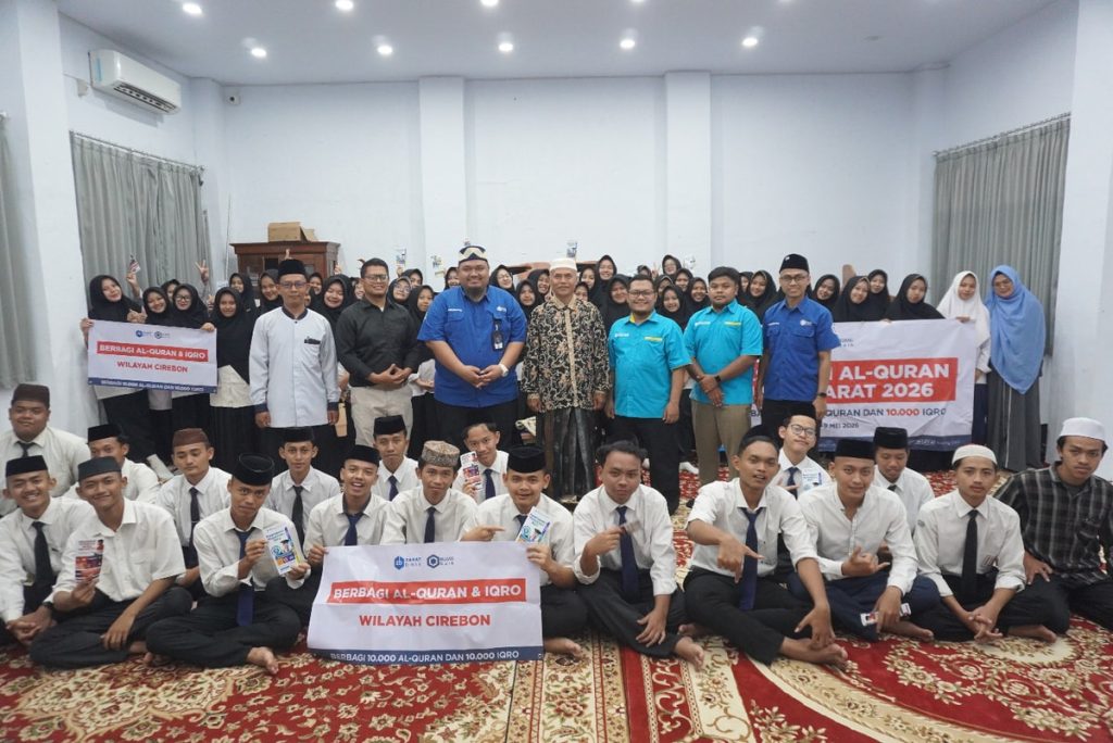Penyaluran program di Pondok Manbaul Ulum